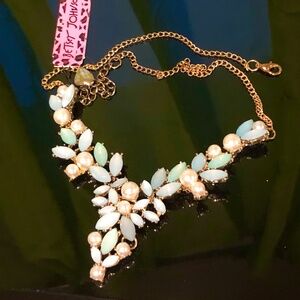 NWT BETSEY JOHNSON Pastel Green Blue Opaque Stones Faux Pearl Collar Necklace
